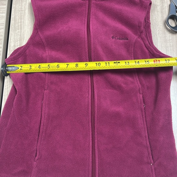 Columbia Women’s Fleece Vest Medium Raspbery Pink Zip Front Outdoor Hiking Layer - Picture 4 of 7